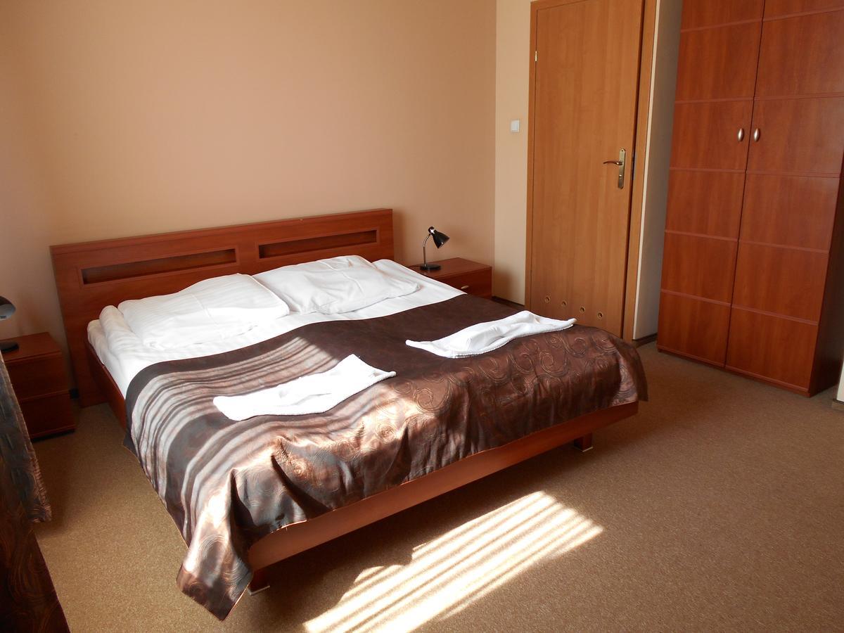 Hotel Astor Радом Екстериор снимка
