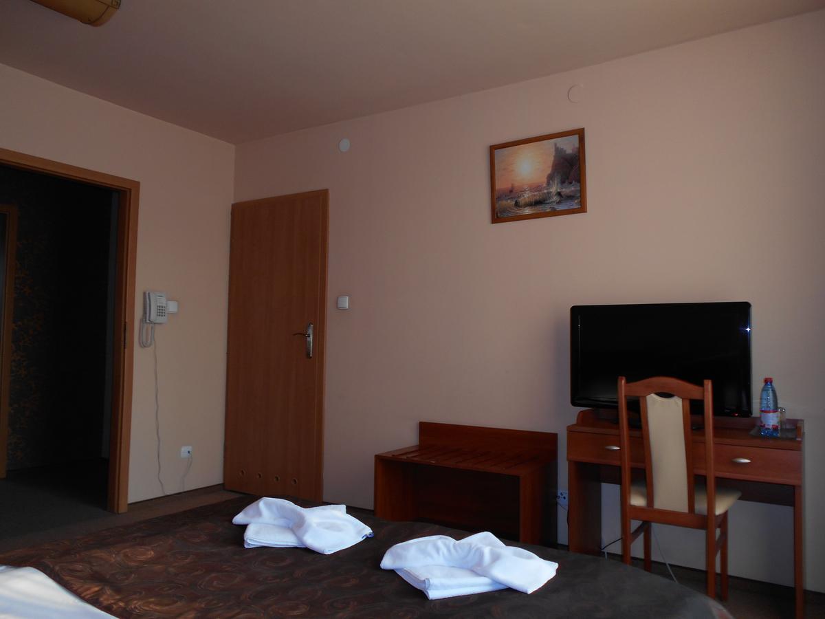 Hotel Astor Радом Екстериор снимка