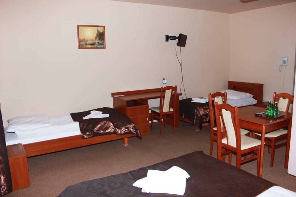 Hotel Astor Радом Екстериор снимка