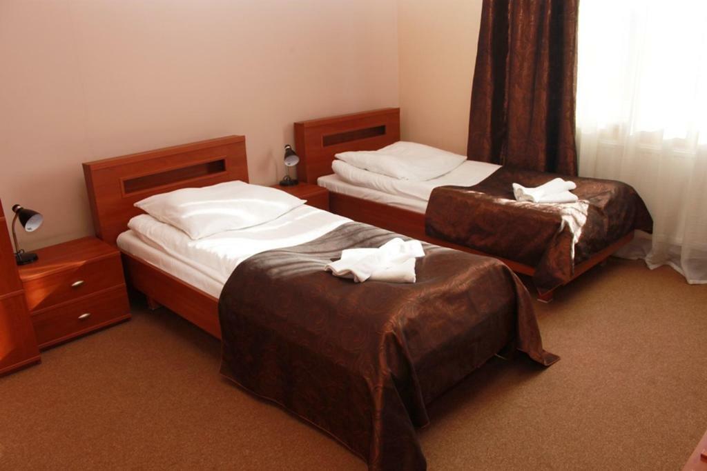 Hotel Astor Радом Екстериор снимка